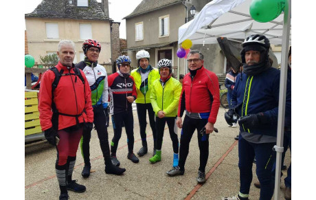 Samedi 3 Décembre Le Cyclosport participait au Téléthon à Villeneuve